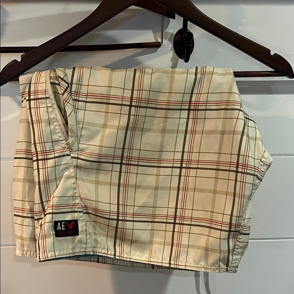 American Eagle Outfitters Women's Plaid Cargo Shorts - Cream and Brown